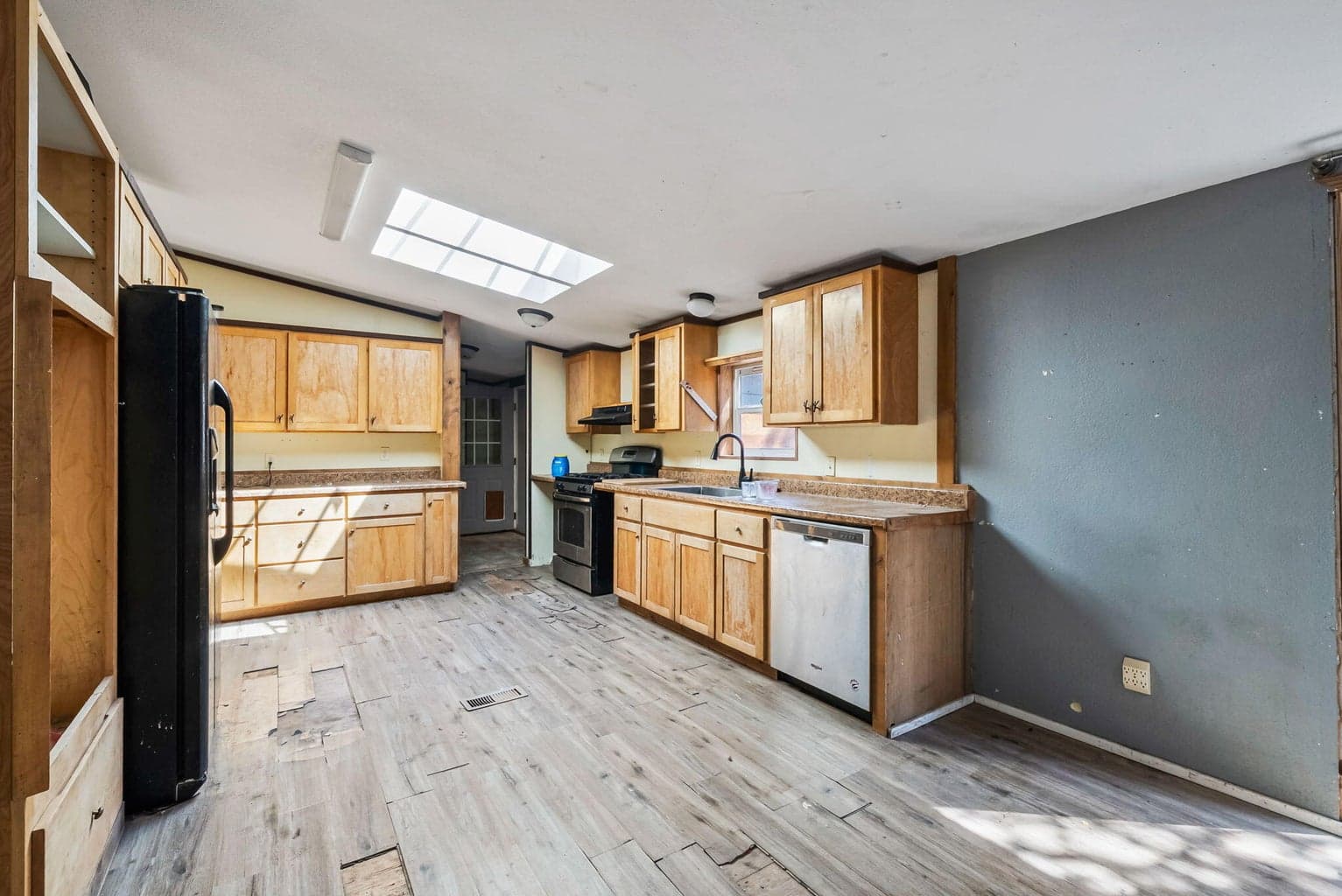 Photo of 11660 Burlwood Drive 16 of 33