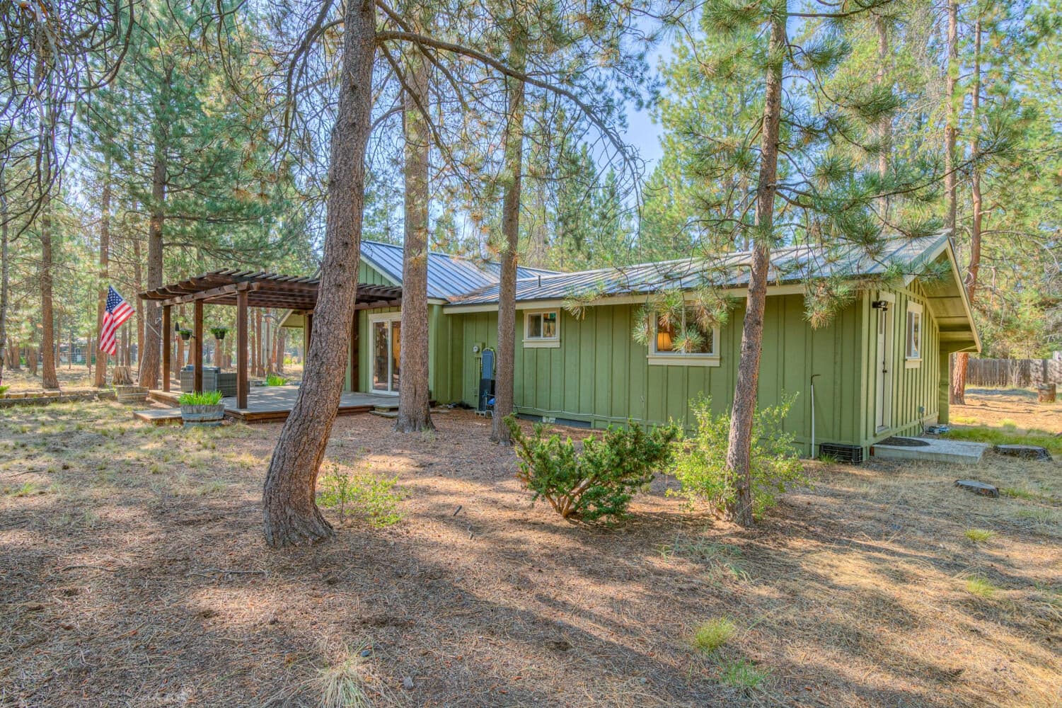 Photo of 17592 Holgate Road 9 of 28