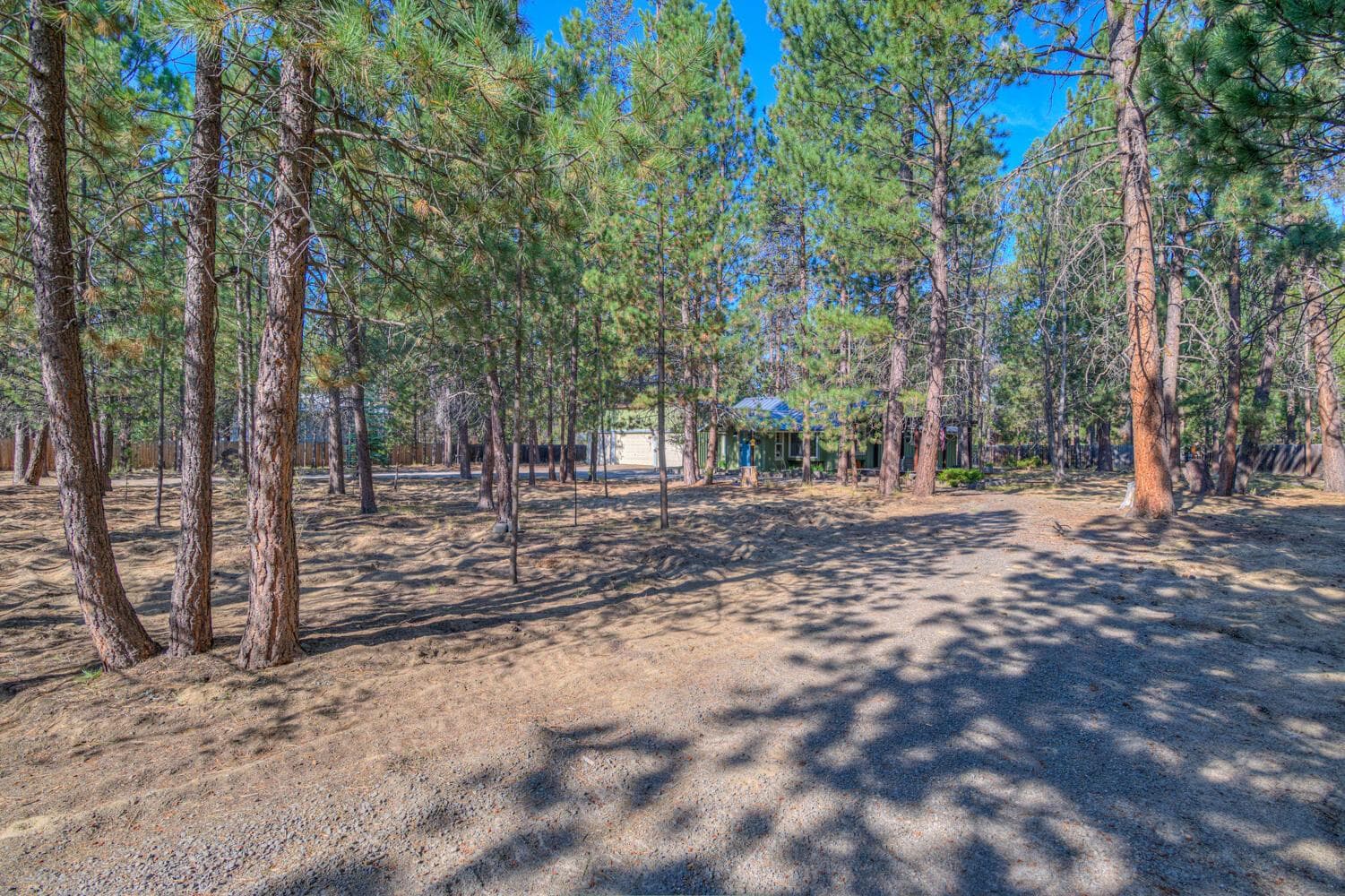 Photo of 17592 Holgate Road 13 of 28