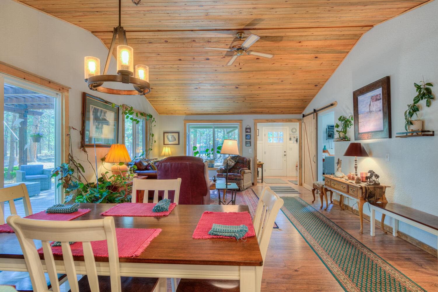 Photo of 17592 Holgate Road 18 of 28
