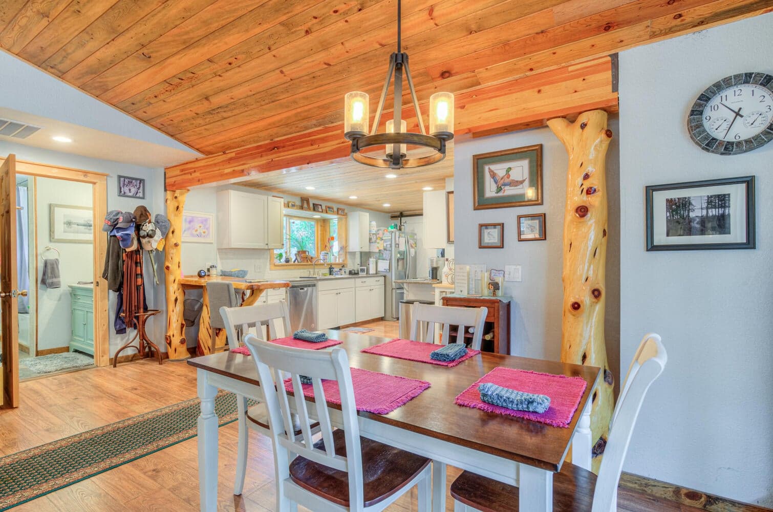 Photo of 17592 Holgate Road 19 of 28