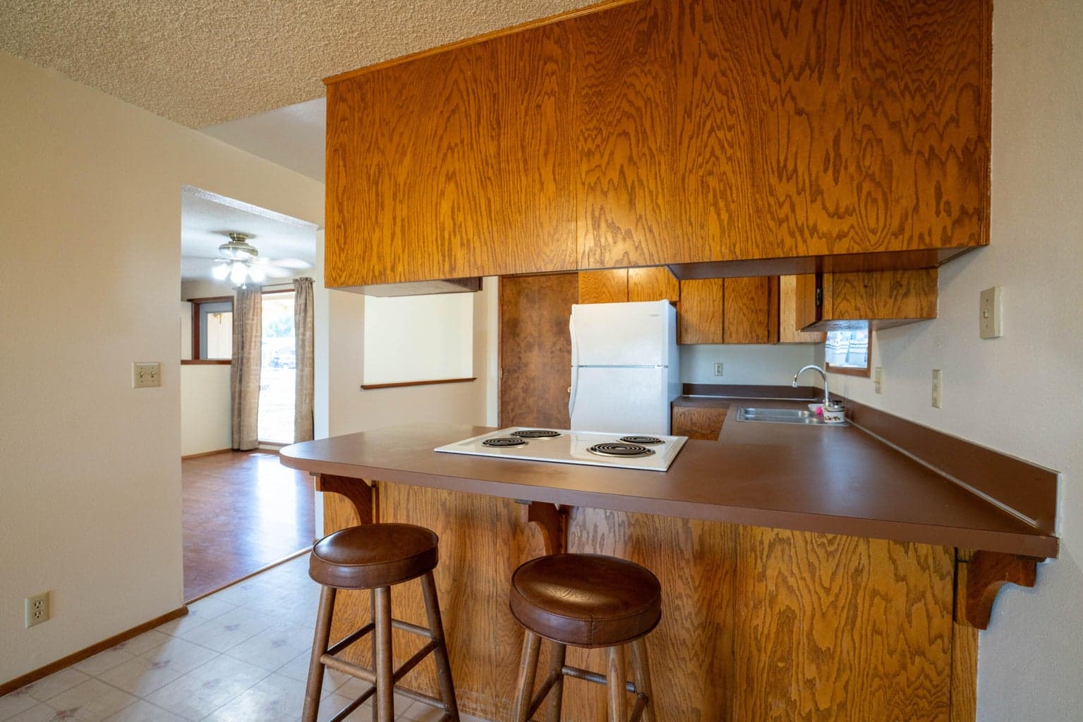 Photo of 2425 SW Glacier Avenue 10 of 27