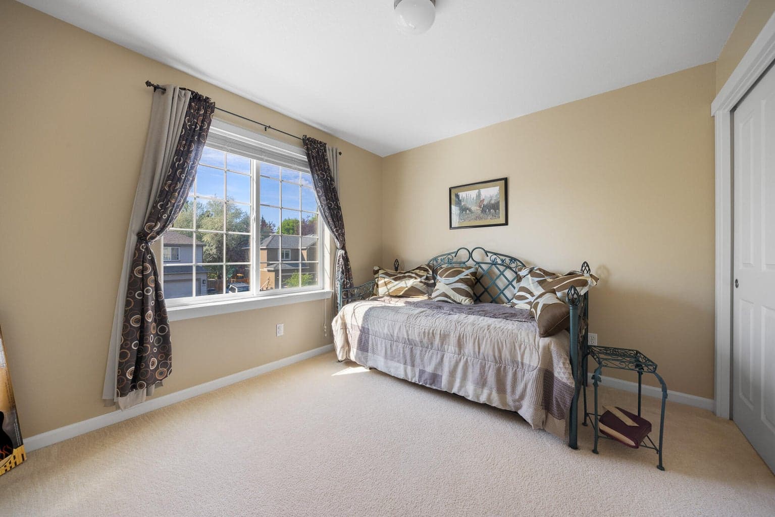 Photo of 2965 SW Deschutes Avenue 17 of 42