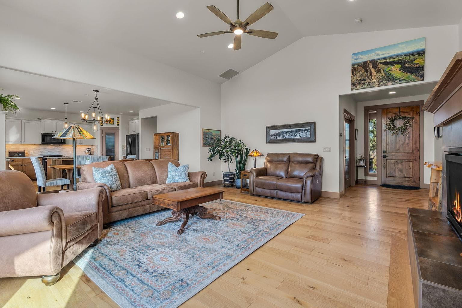 Photo of 1668 SE Texas Circle 11 of 58