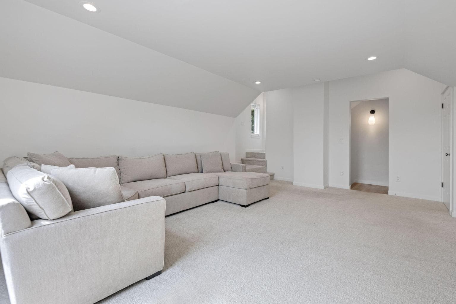 Photo of 21349 Oakview Drive 14 of 28