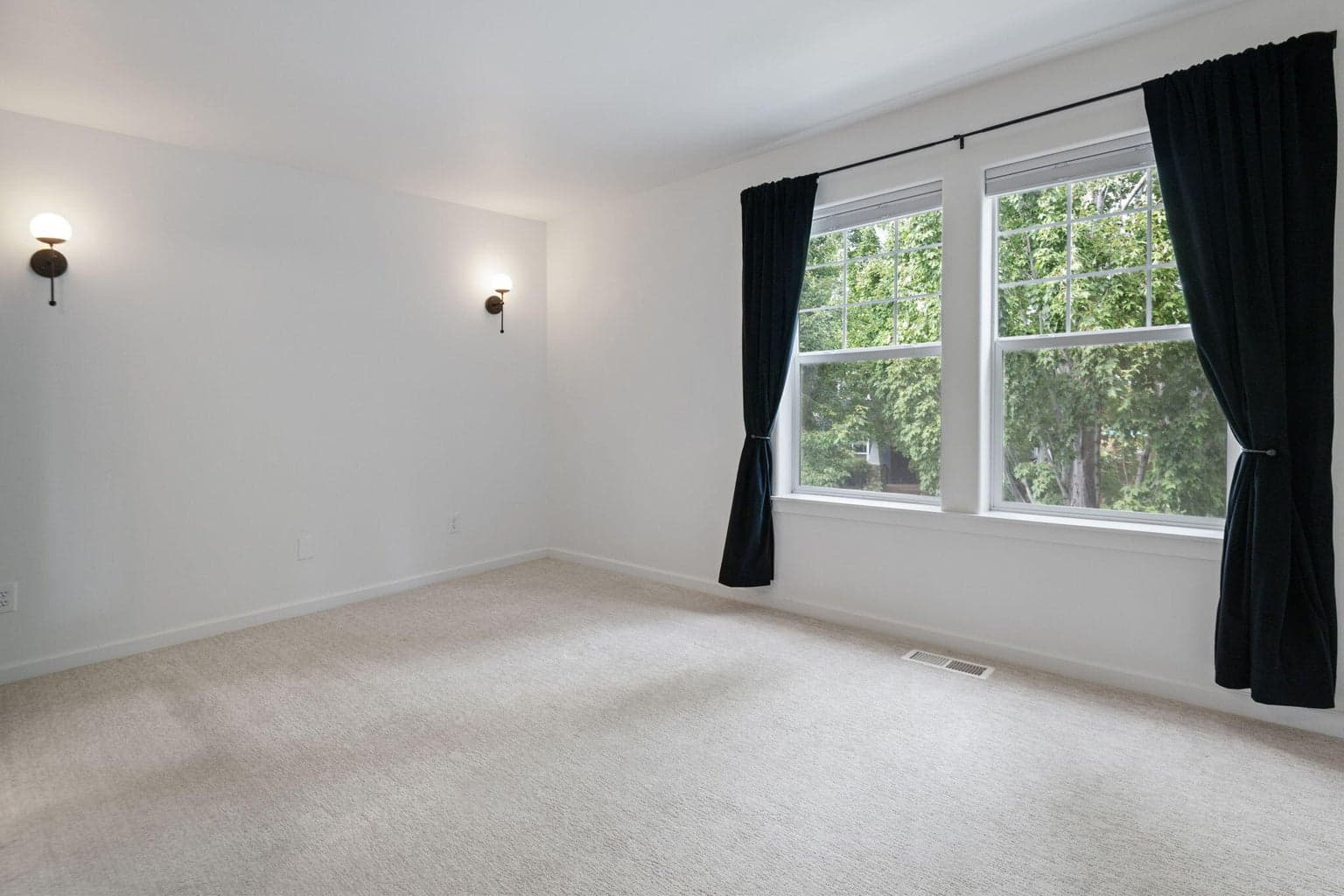 Photo of 21349 Oakview Drive 17 of 28