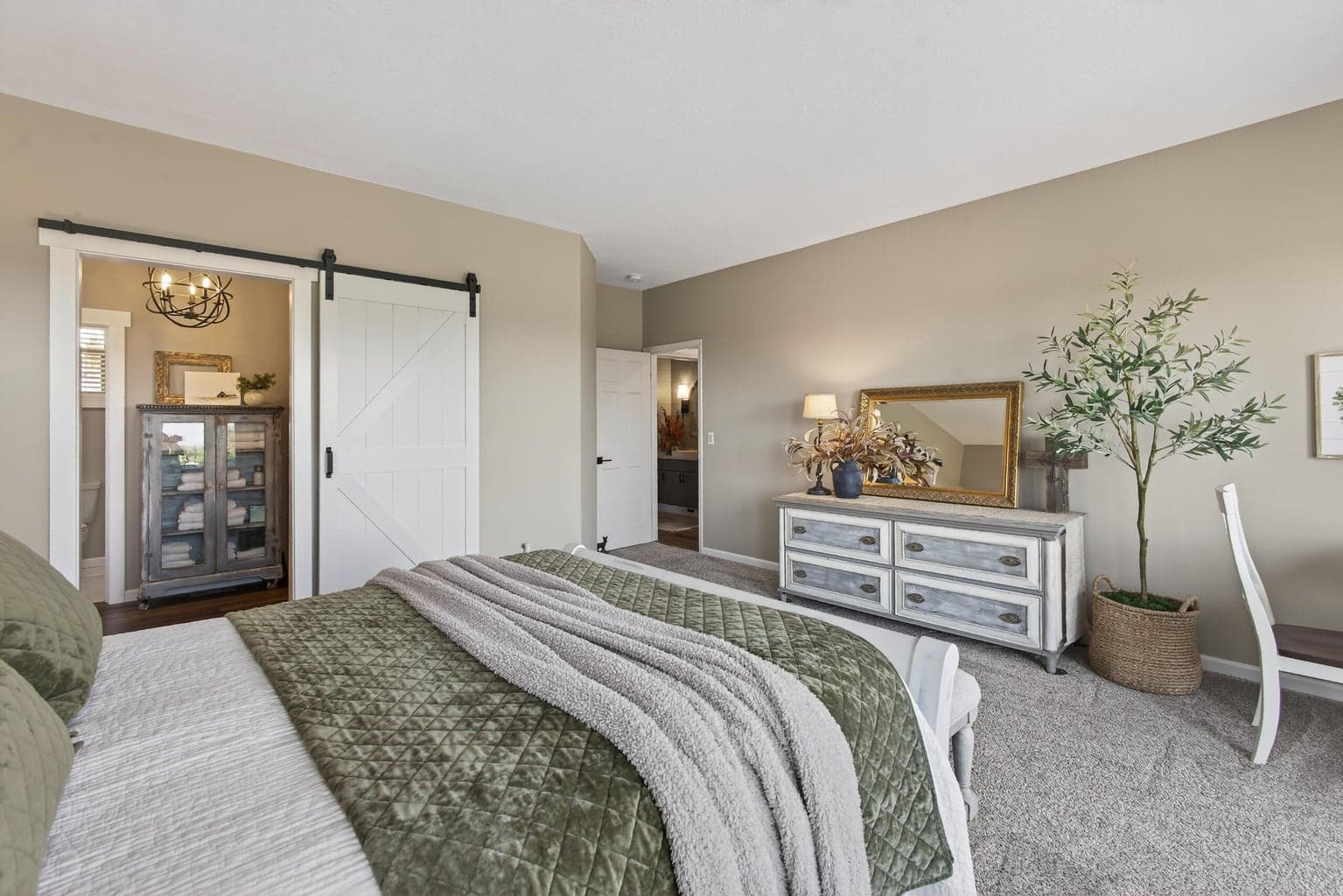 Photo of 717 Golden Pheasant Drive 22 of 69