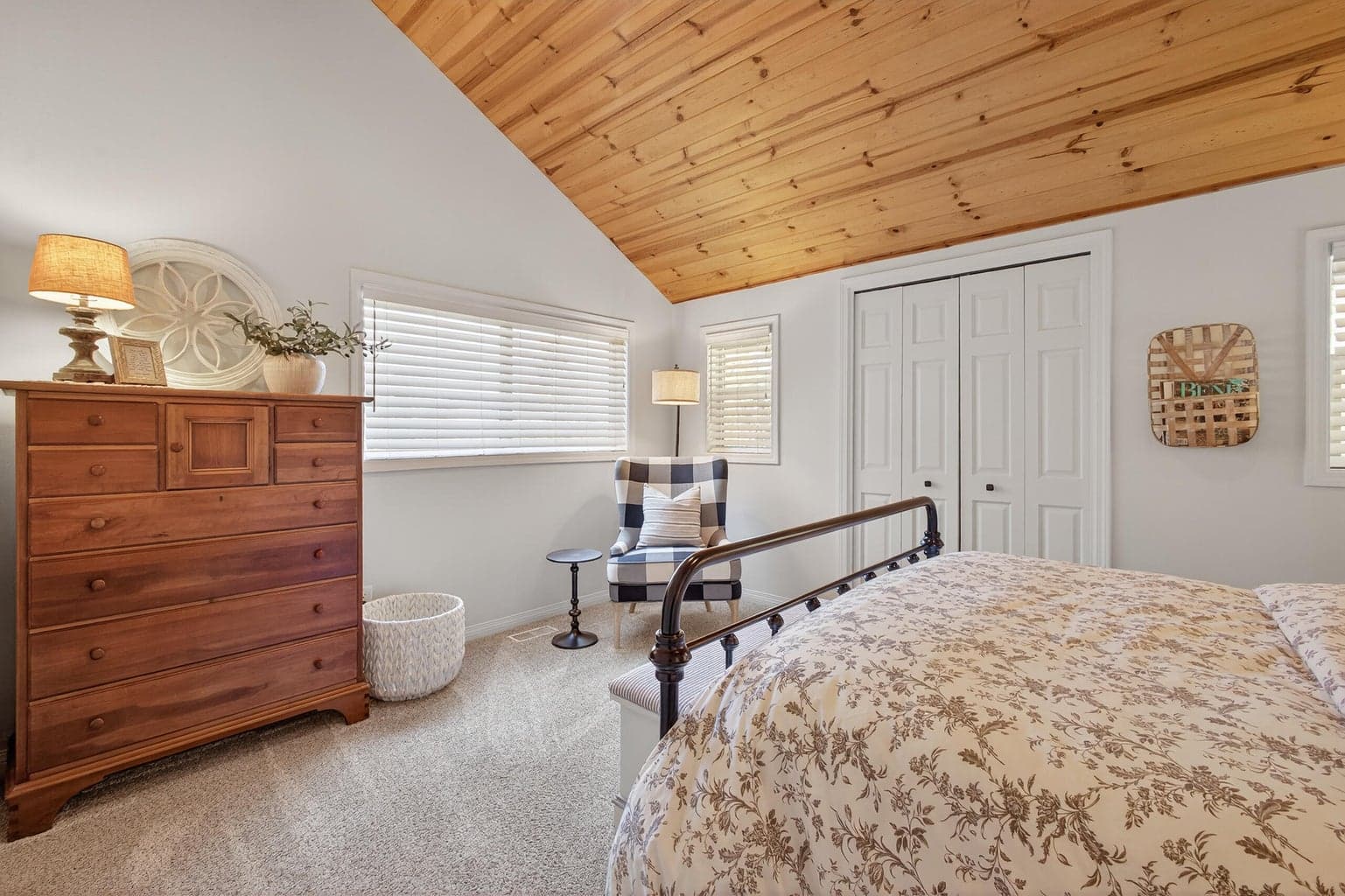 Photo of 717 Golden Pheasant Drive 52 of 69