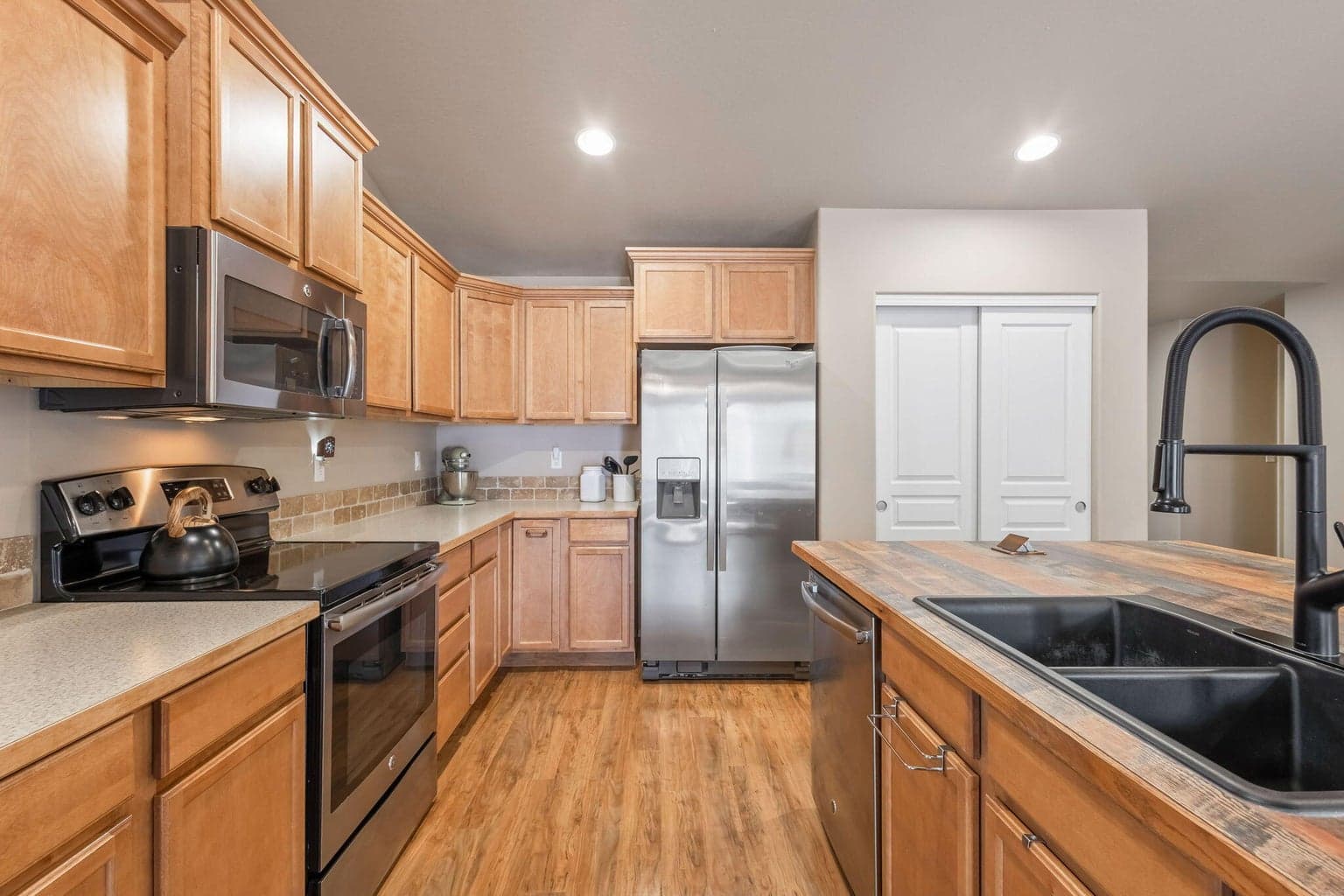 Photo of 615 SE Glengarry Place 15 of 45