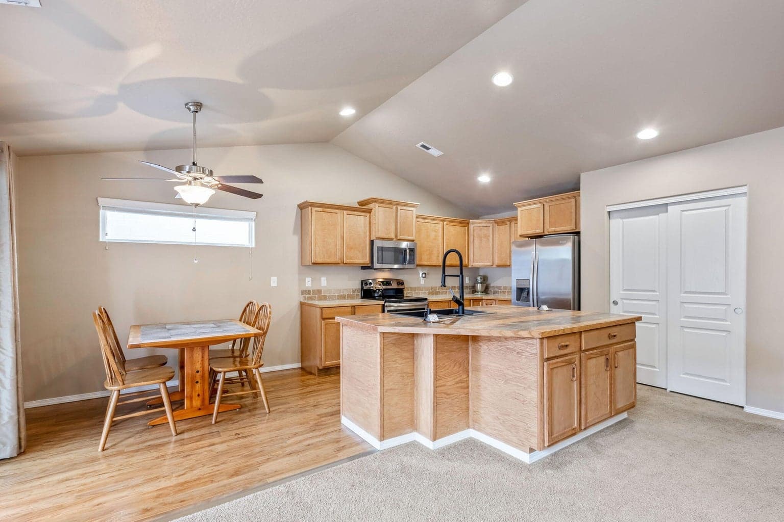 Photo of 615 SE Glengarry Place 18 of 45