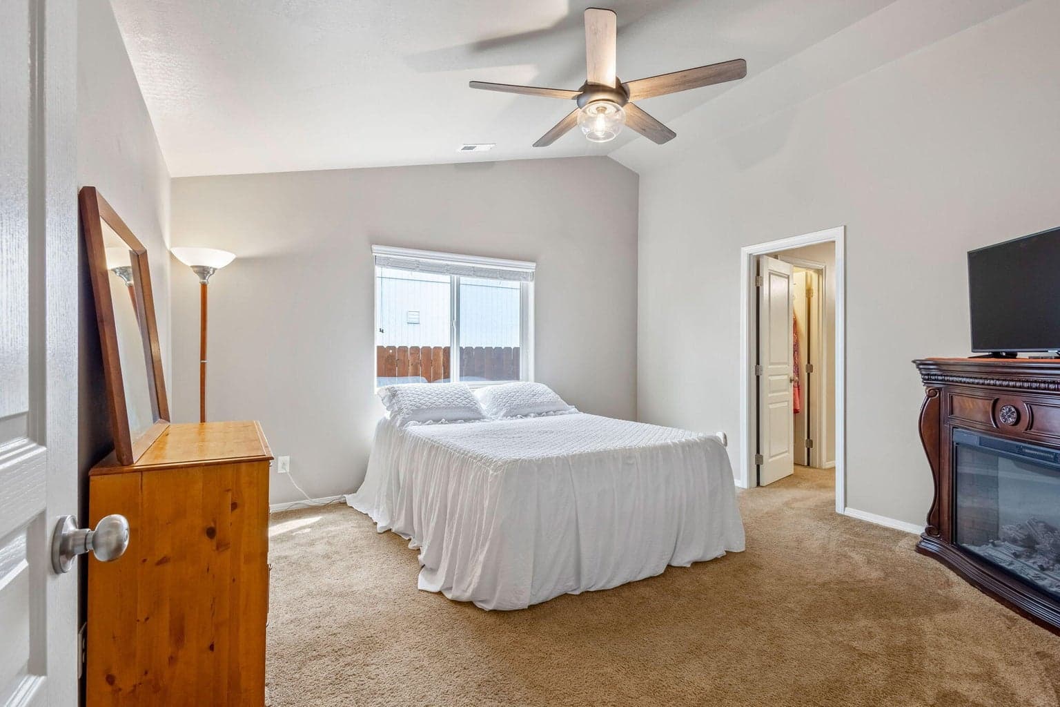 Photo of 615 SE Glengarry Place 19 of 45