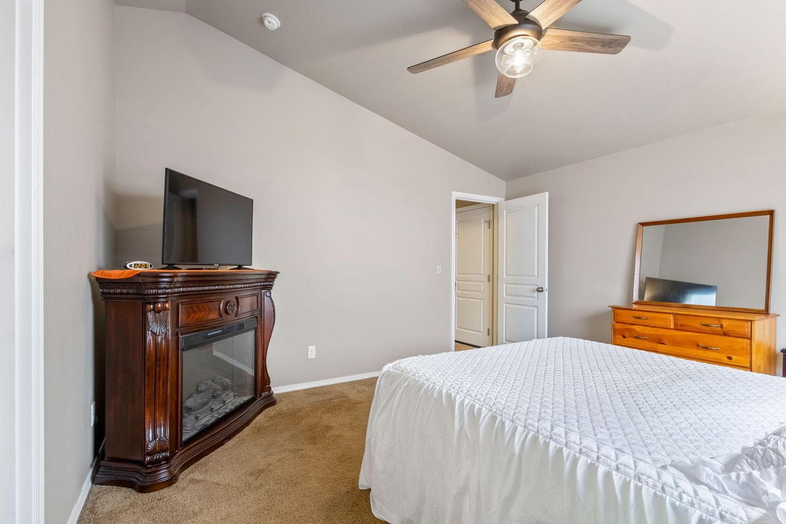 Photo of 615 SE Glengarry Place 20 of 45