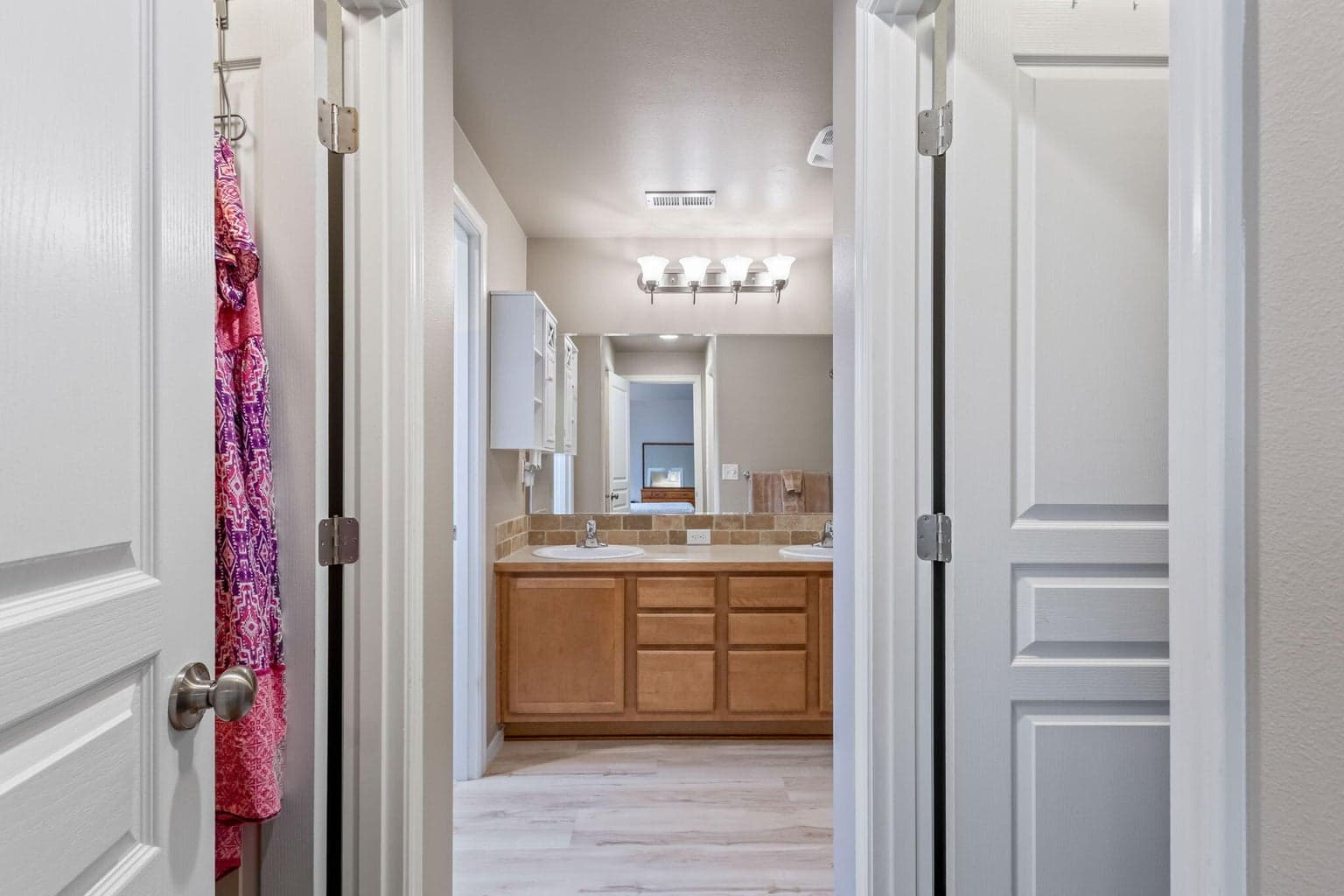 Photo of 615 SE Glengarry Place 21 of 45