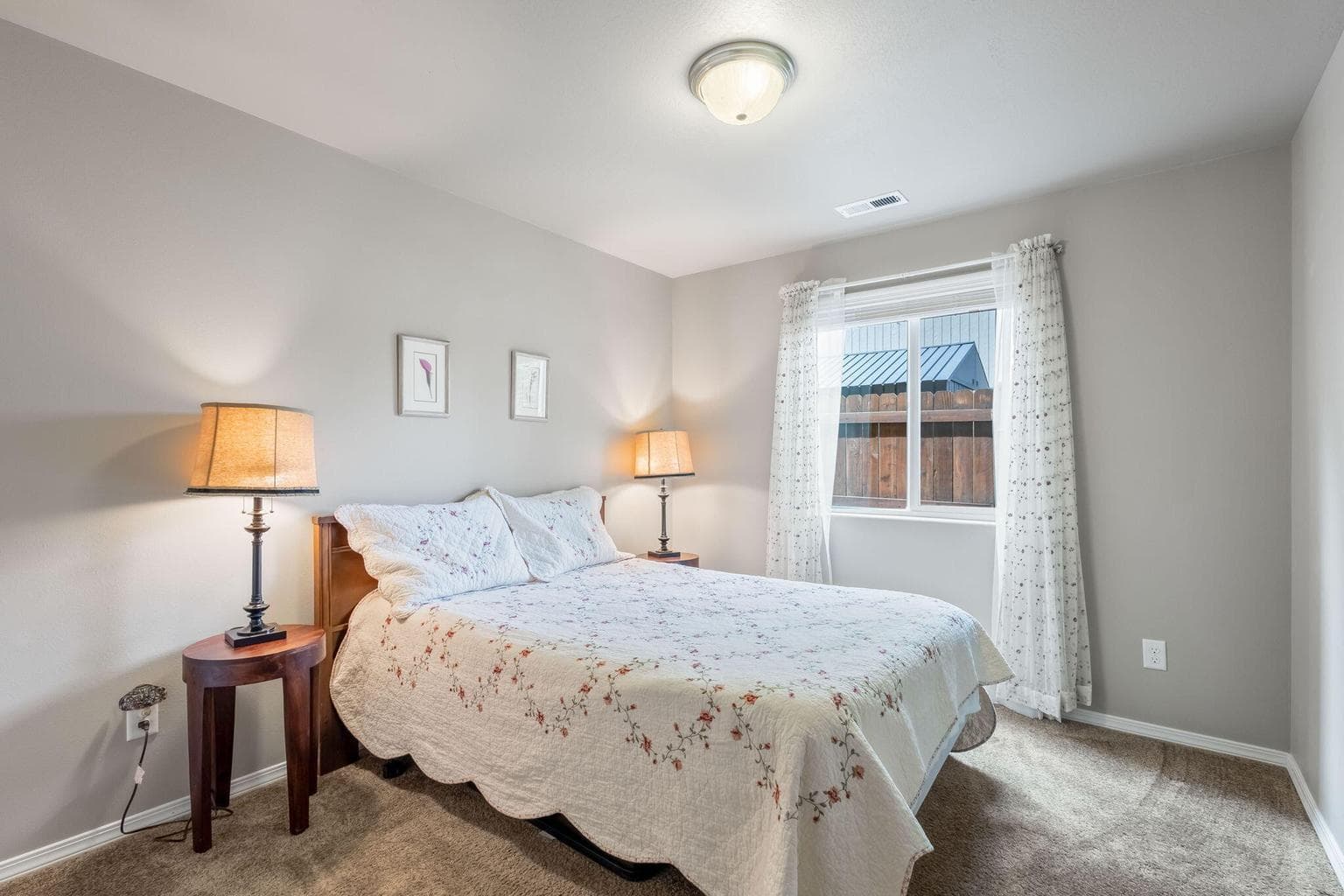 Photo of 615 SE Glengarry Place 24 of 45