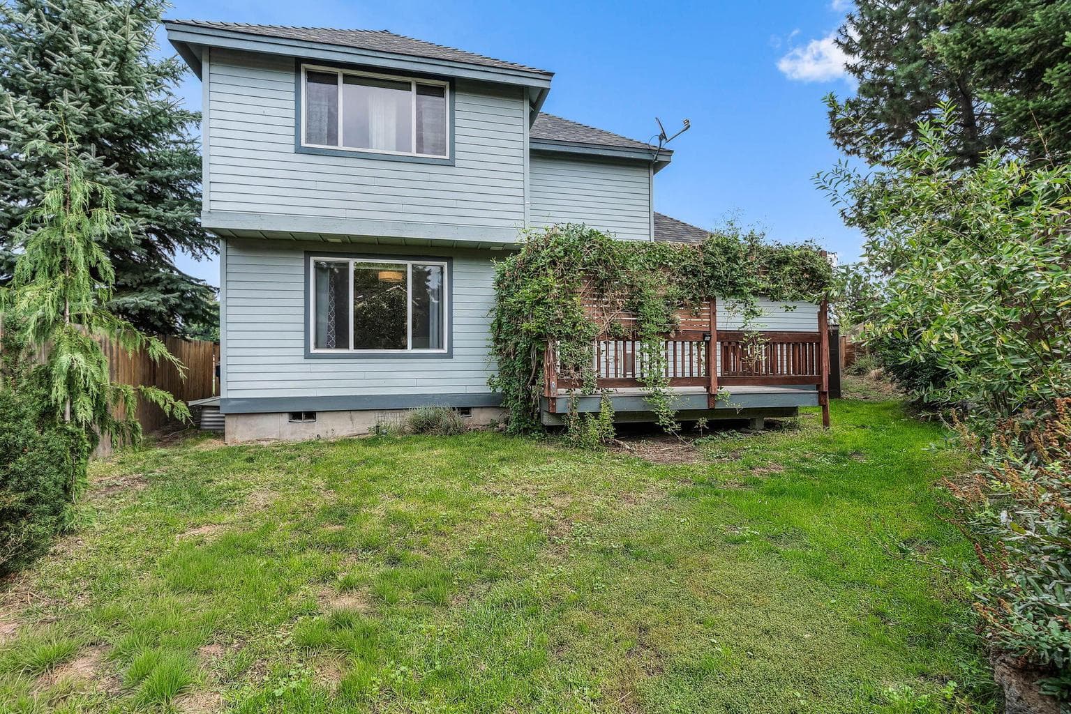 Photo of 1033 NE Bennington Way 22 of 26