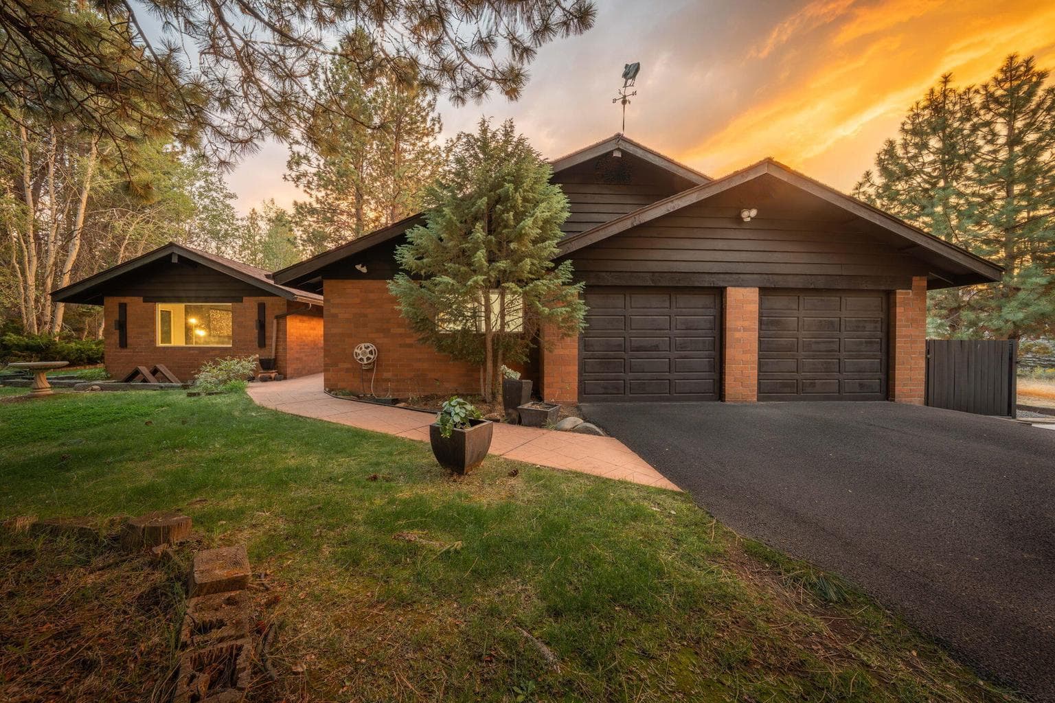 Photo of 20409 Pine Vista 1 of 57
