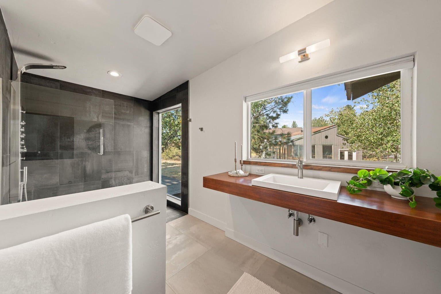 Photo of 20409 Pine Vista Drive 28 of 57