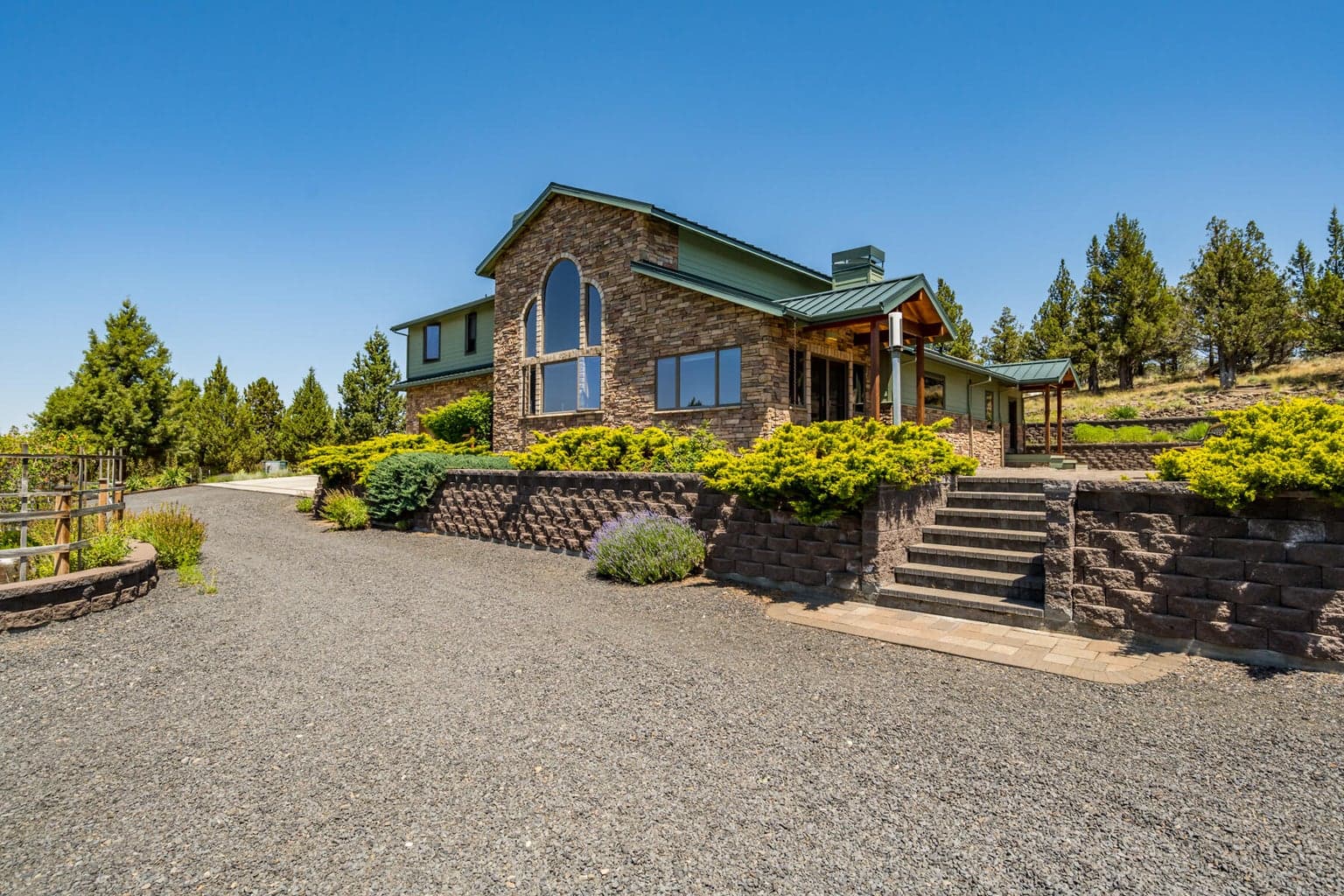Photo of 5070 Paulina 5 of 59