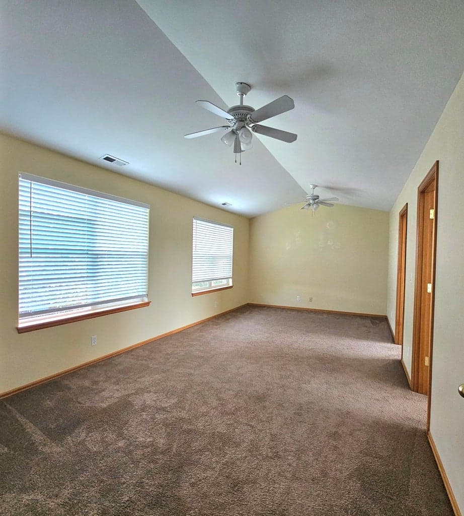 Photo of 3331 SW Juniper Avenue 13 of 20
