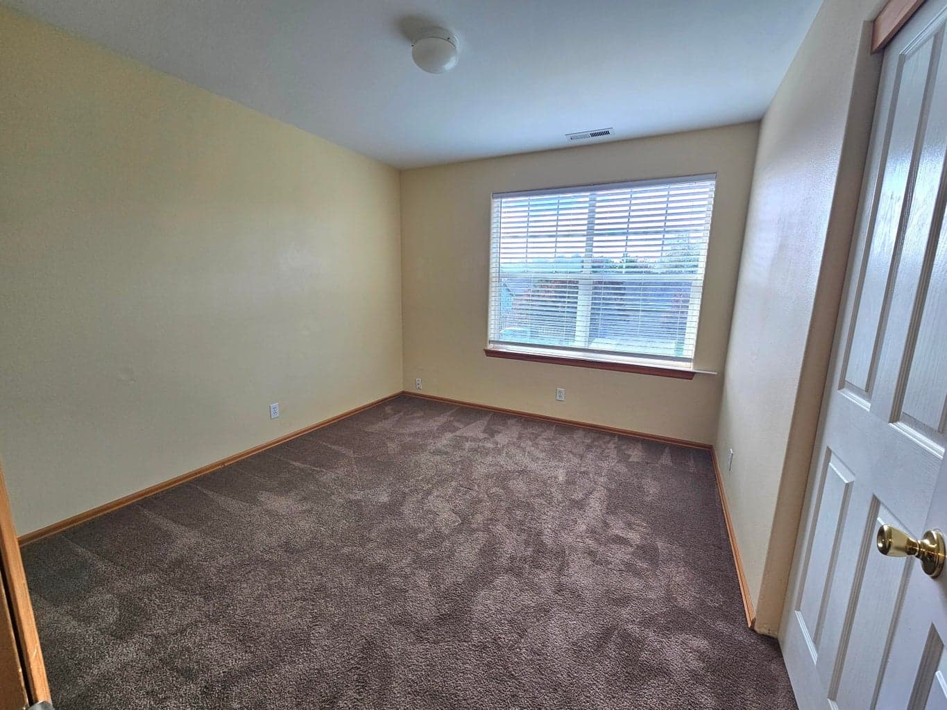 Photo of 3331 SW Juniper Avenue 15 of 20