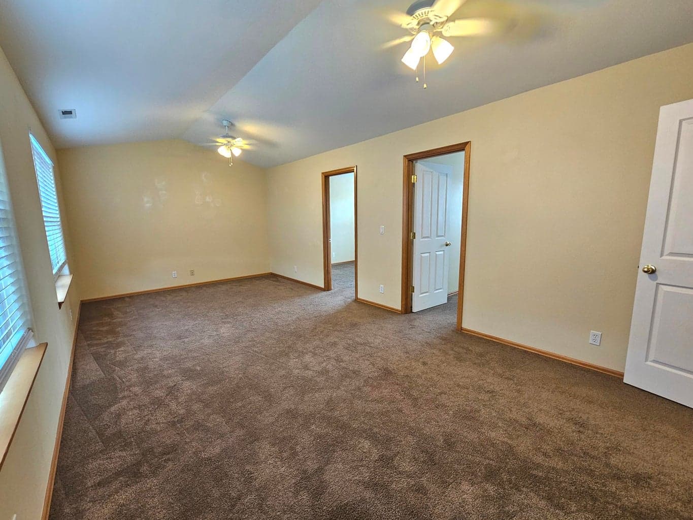 Photo of 3331 SW Juniper Avenue 16 of 20