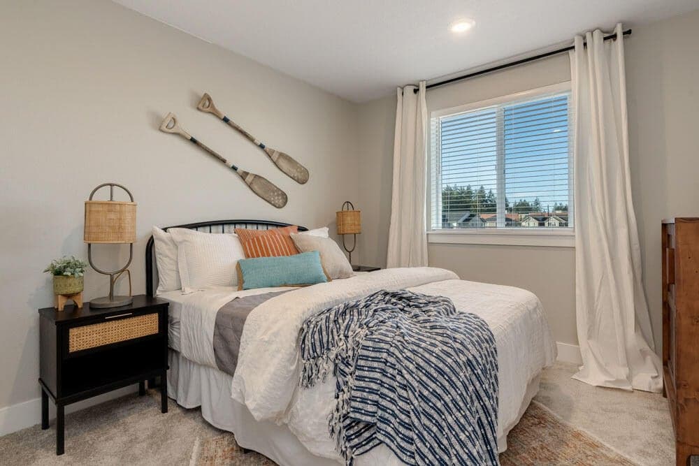 Image of like kind home. This has been virtually staged.
