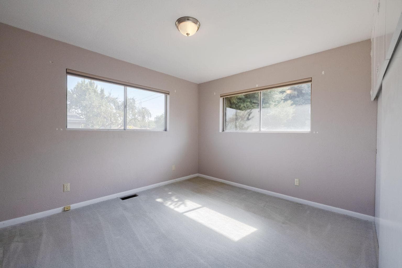Photo of 531 NW Canyon Drive 18 of 41