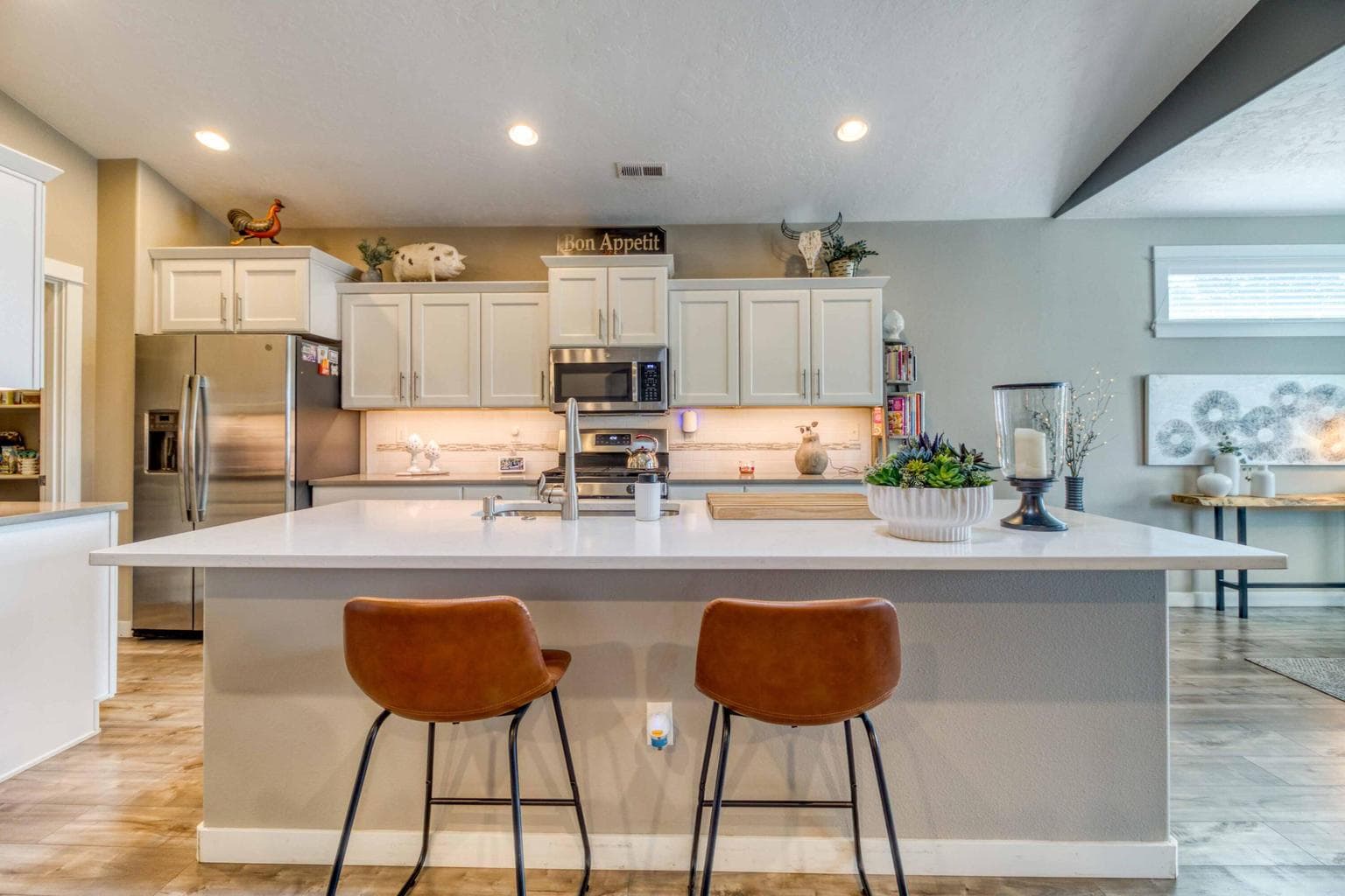 Photo of 2482 NW Ivy Avenue 12 of 37