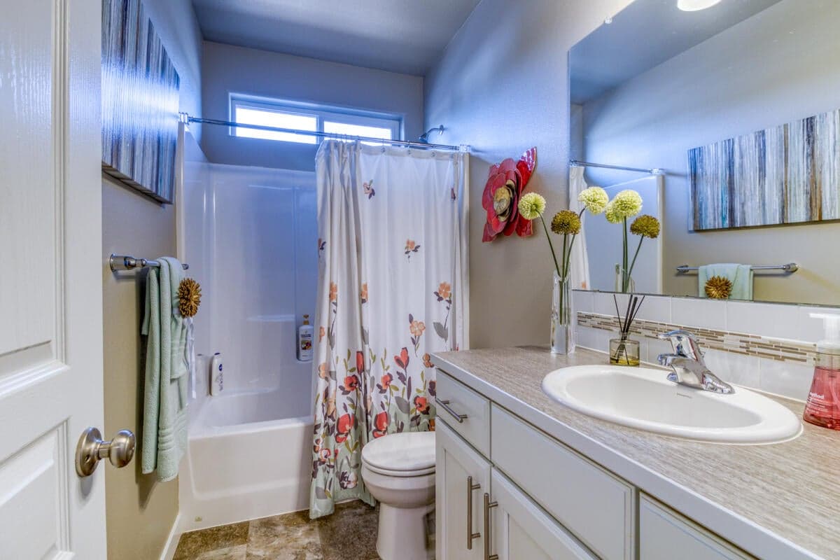 Photo of 2482 NW Ivy Avenue 24 of 37