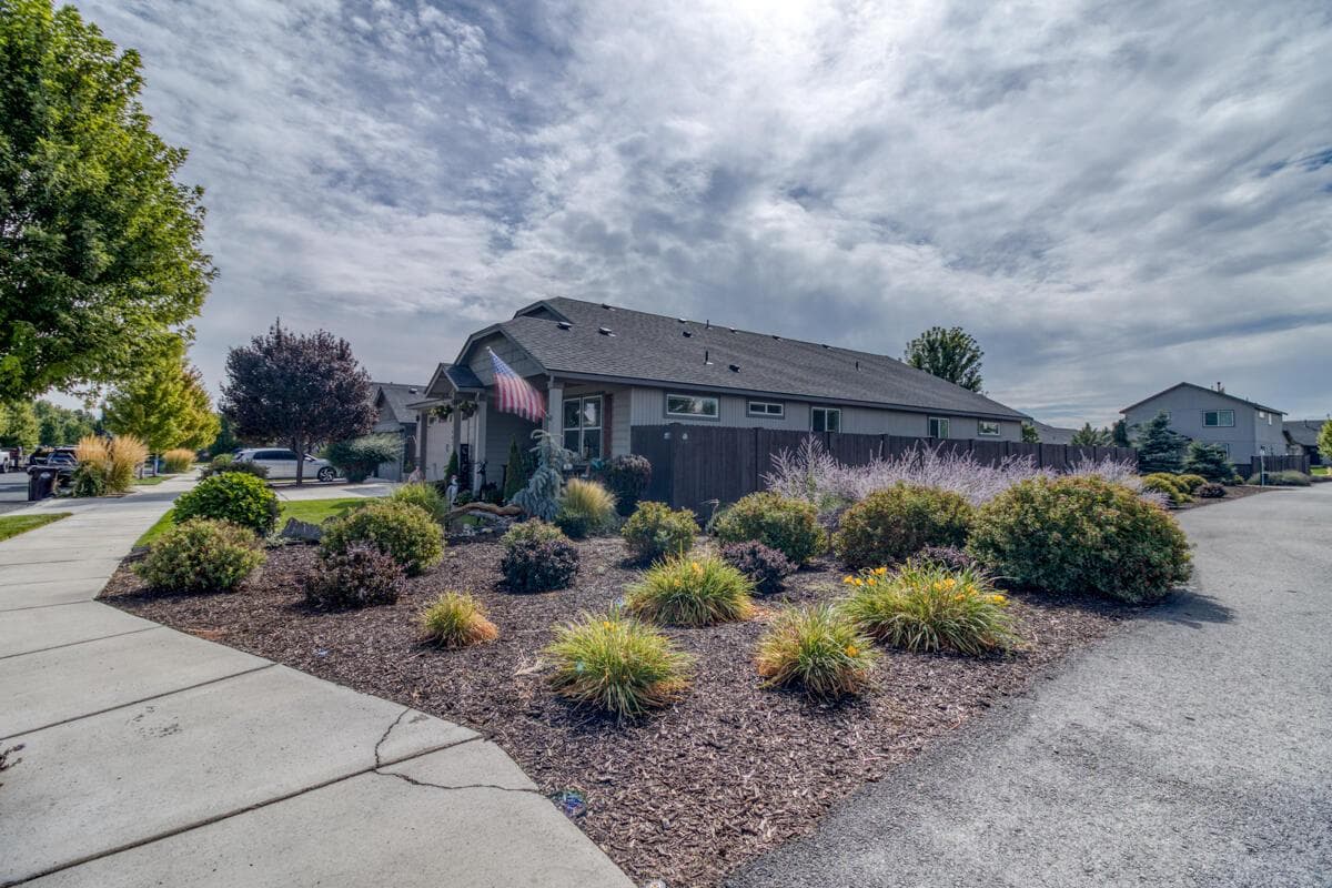 Photo of 2482 NW Ivy Avenue 36 of 37
