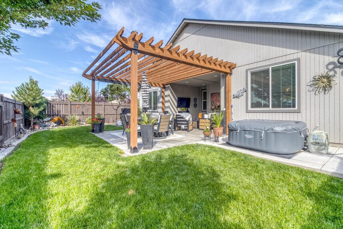 Photo of 2482 NW Ivy Avenue 29 of 37