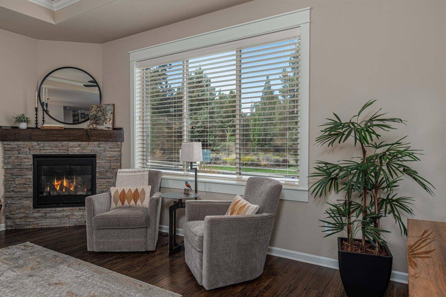 Pretty view of the front with a gas burning fireplace