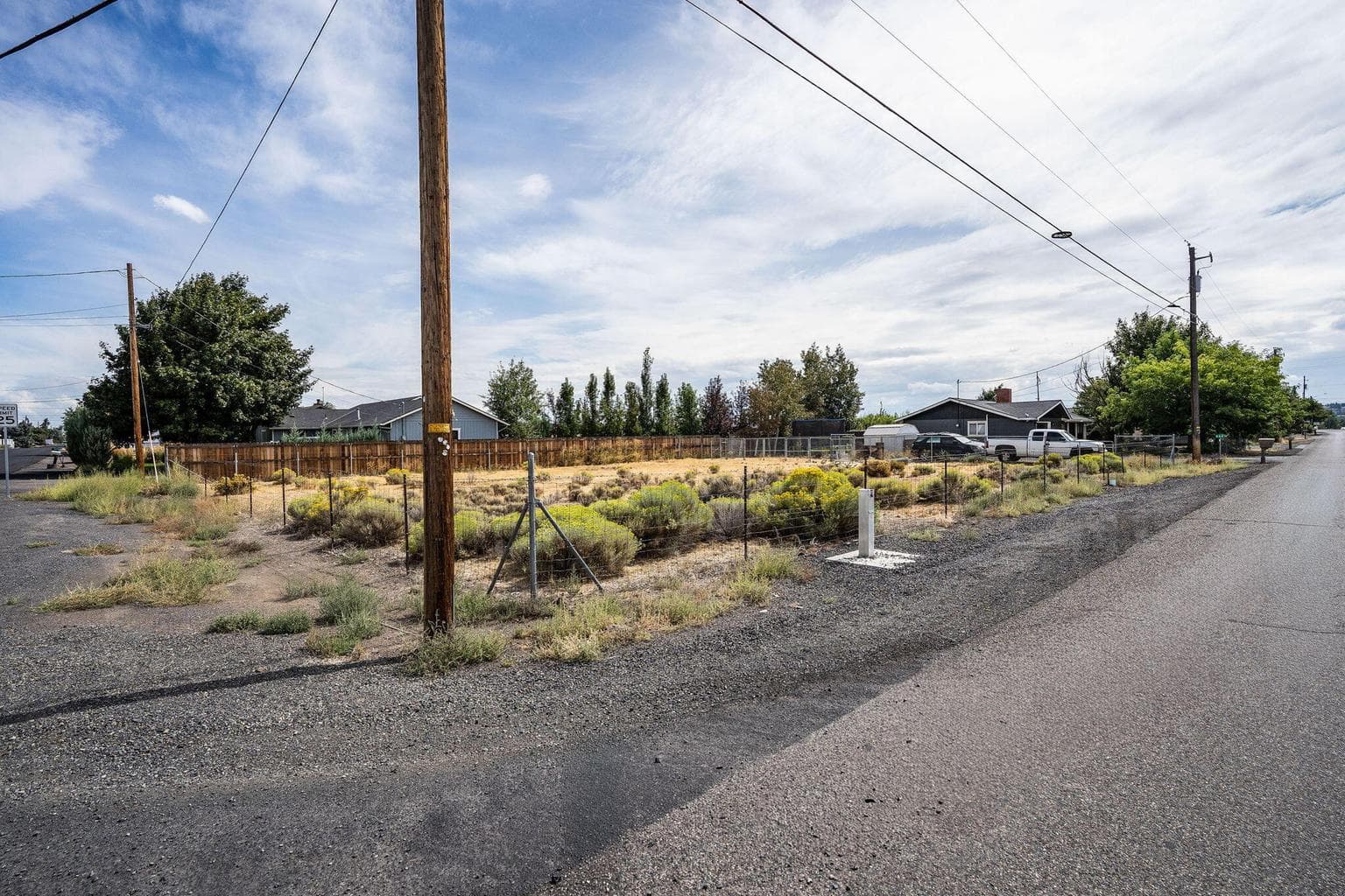 Photo of 3478 SW Glacier Avenue 12 of 13