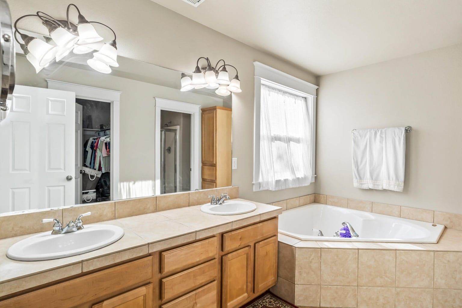 Photo of 2440 NW 2nd Street 25 of 35