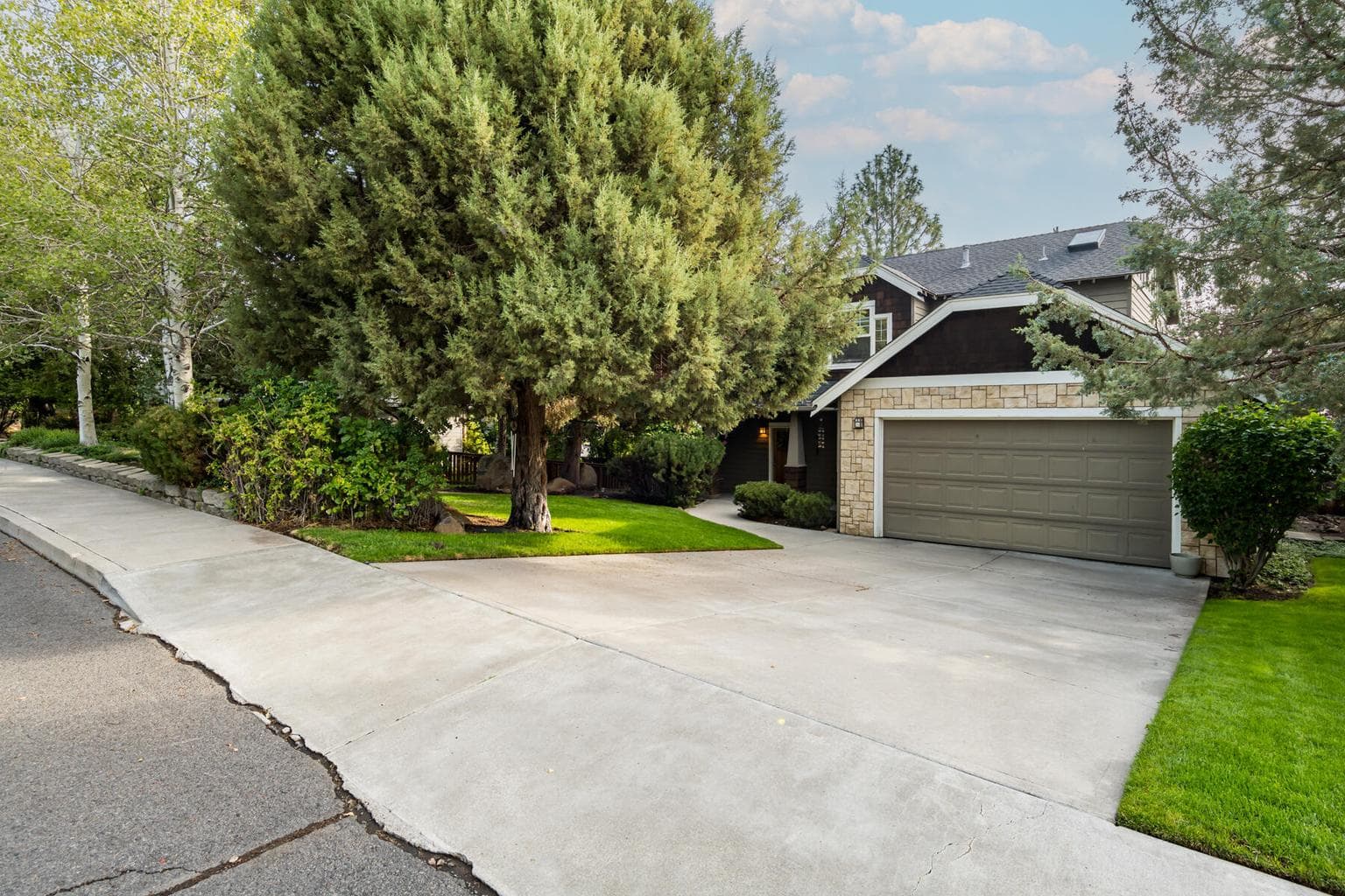 Photo of 2440 NW 2nd Street 35 of 35