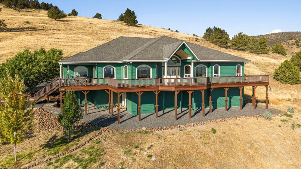 3427 Plum Hill