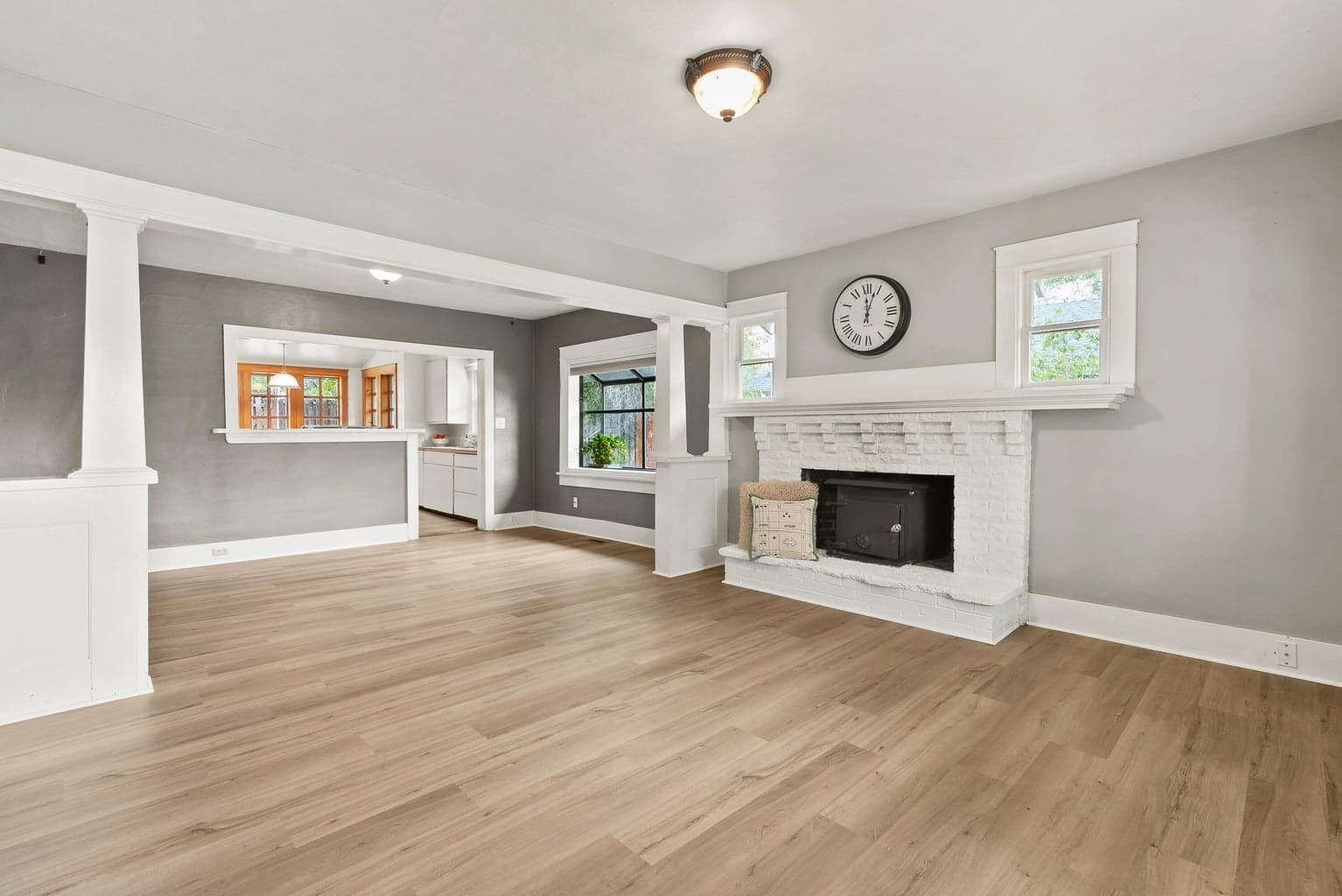 Photo of 342 NW Florida Avenue 7 of 38