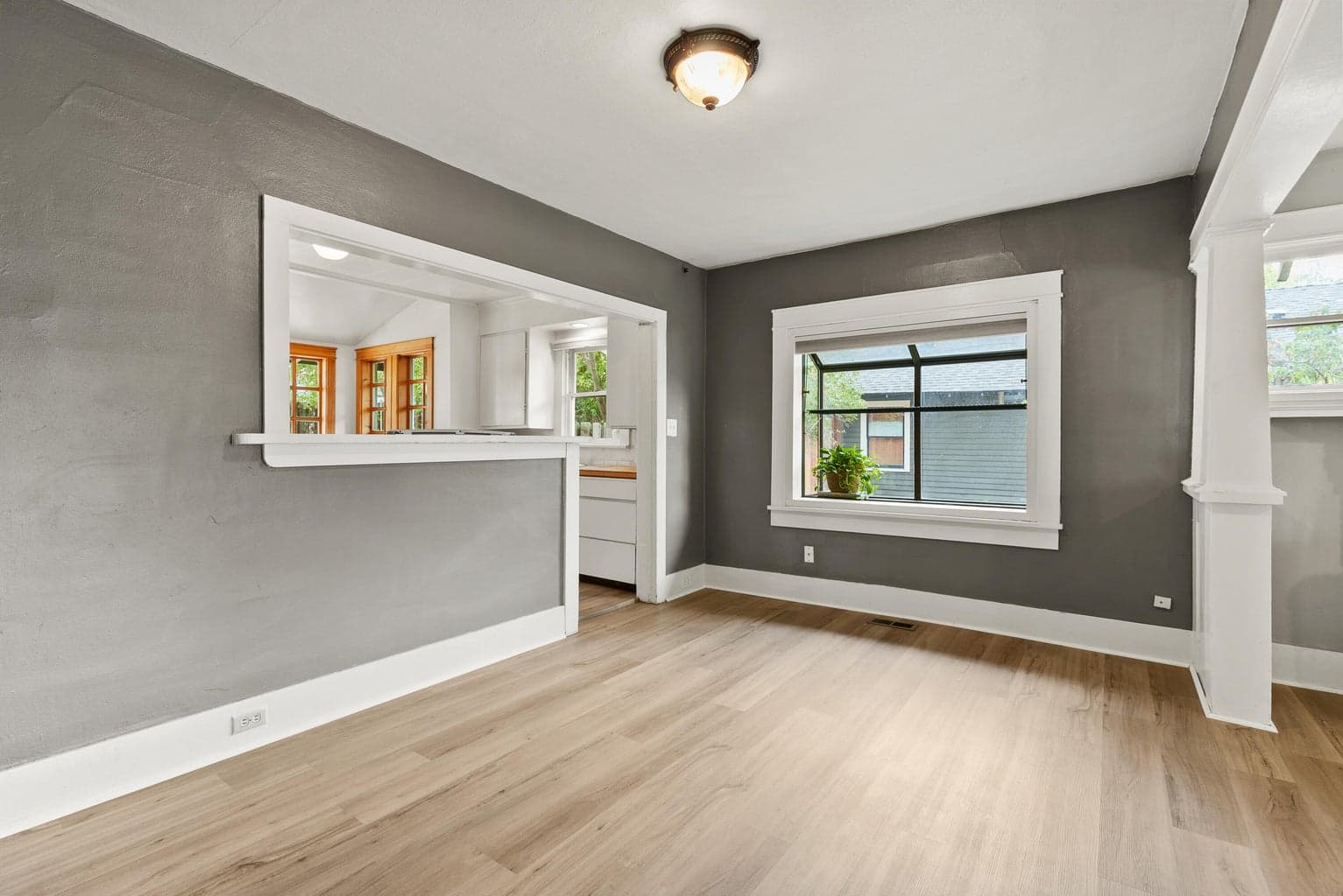 Photo of 342 NW Florida Avenue 11 of 38