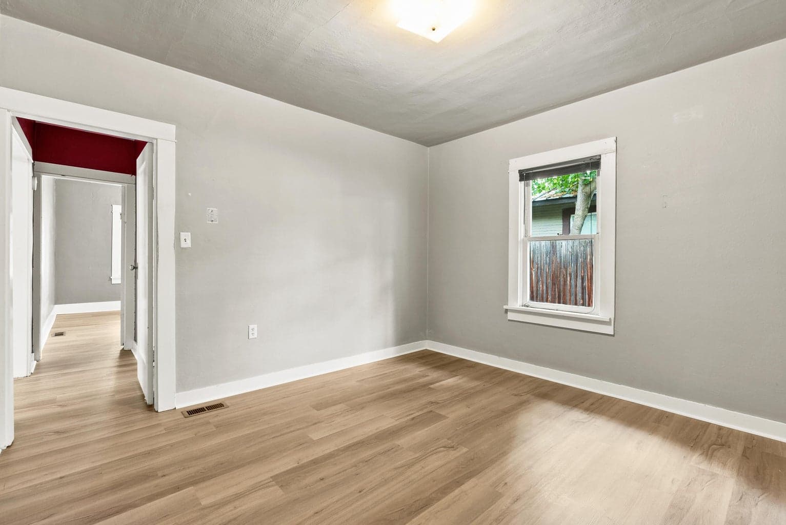 Photo of 342 NW Florida Avenue 36 of 38