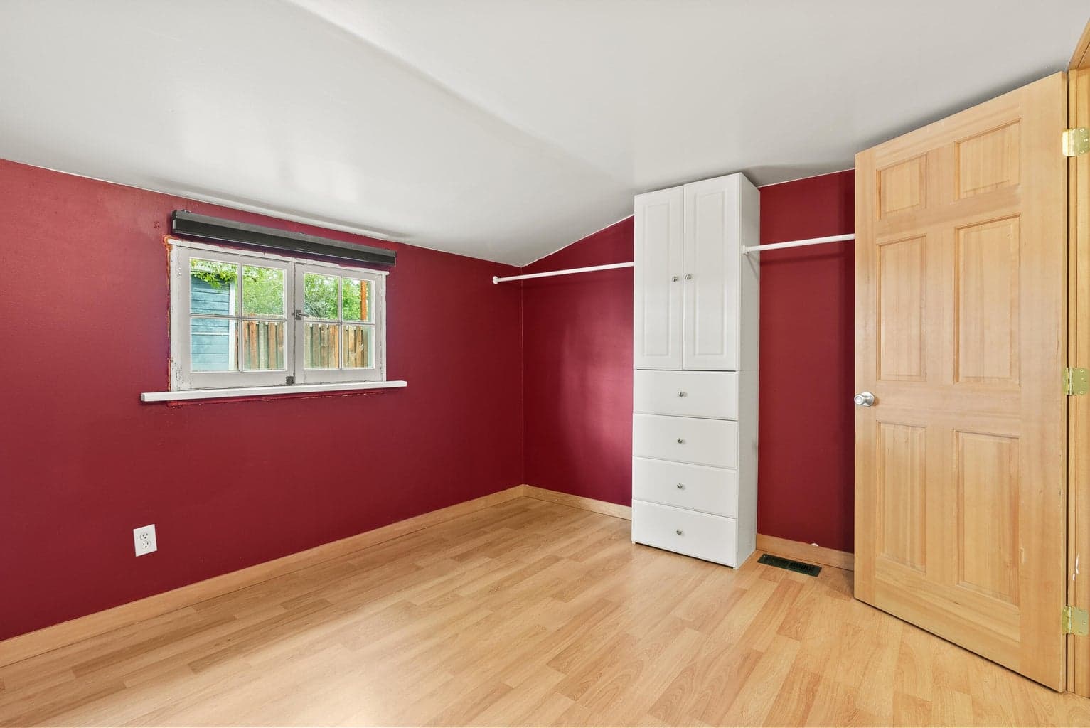 Photo of 342 NW Florida Avenue 18 of 38