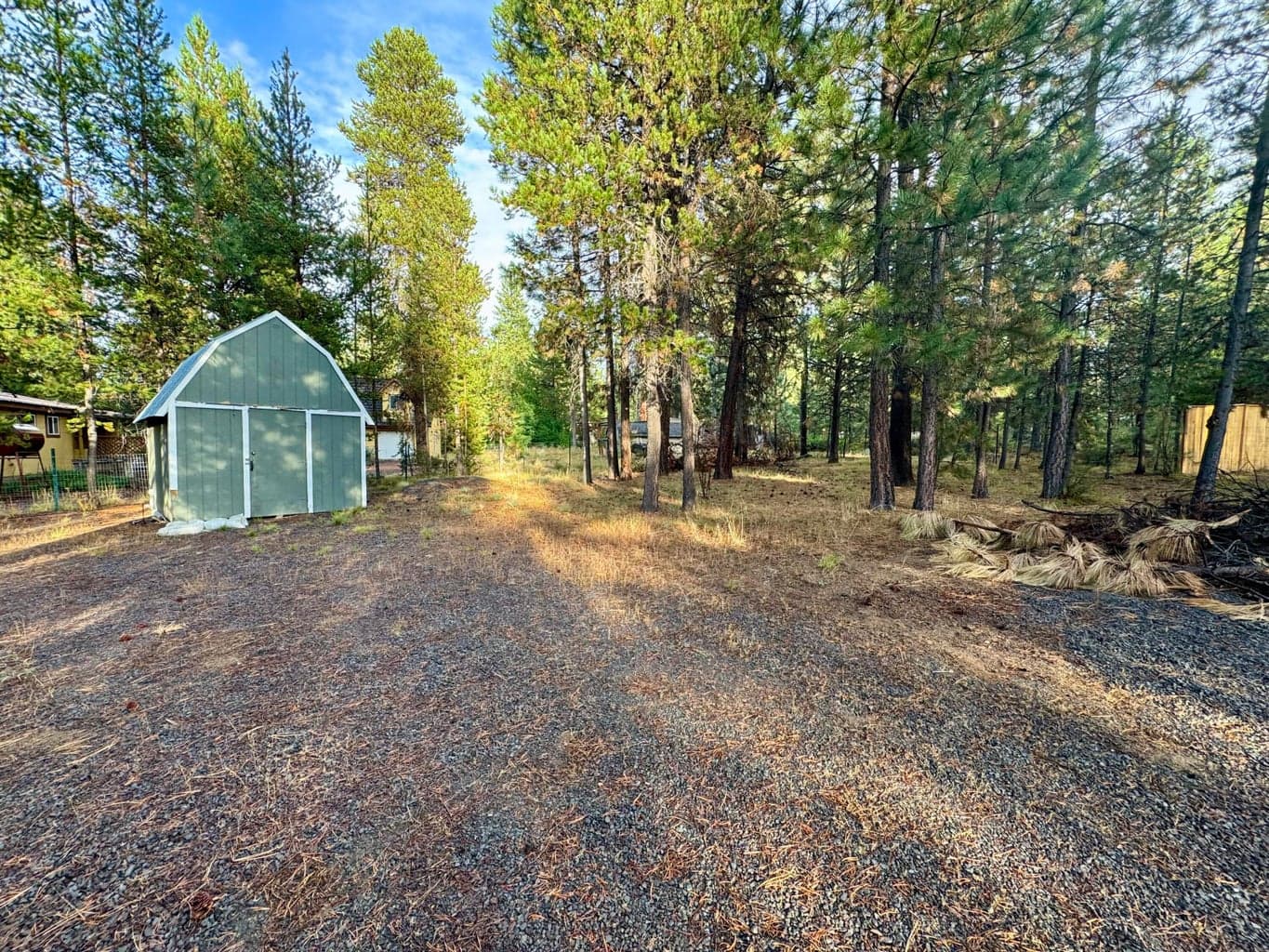 Photo of 52748 Golden Astor Road 23 of 30
