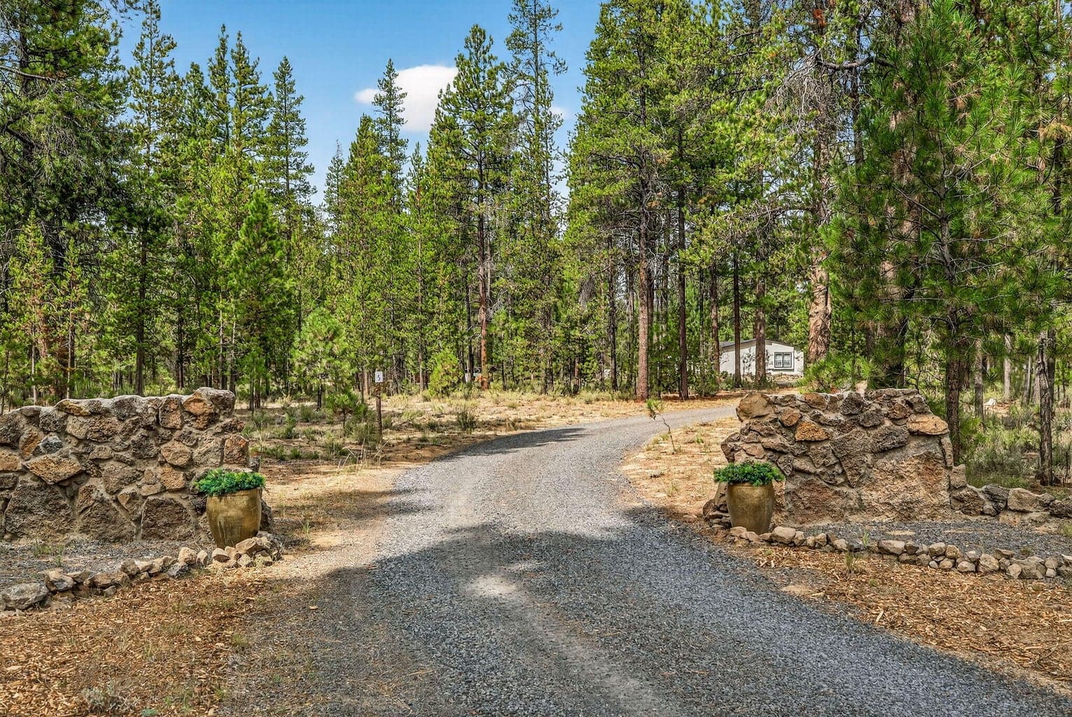 Photo of 15640 Dawn Road 2 of 46