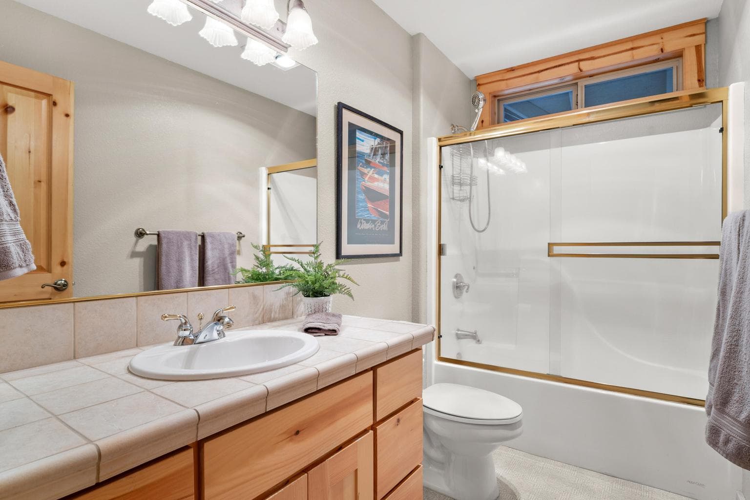 Photo of 18092 Juniper Lane 13 of 19
