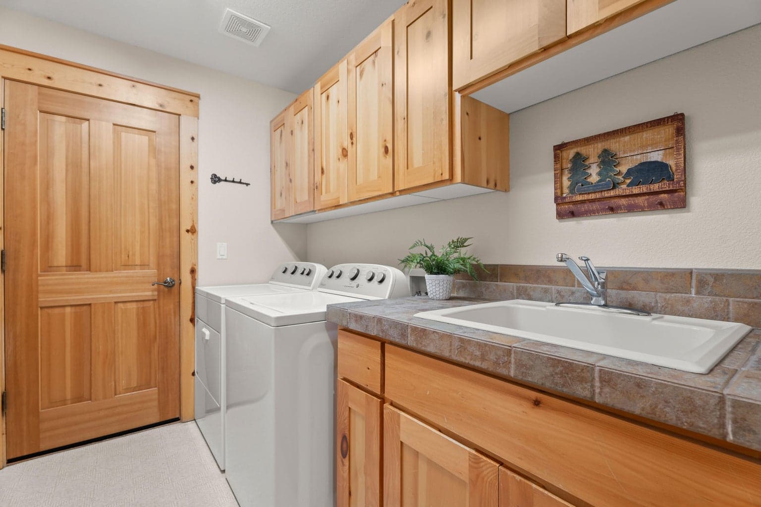 Photo of 18092 Juniper Lane 15 of 19
