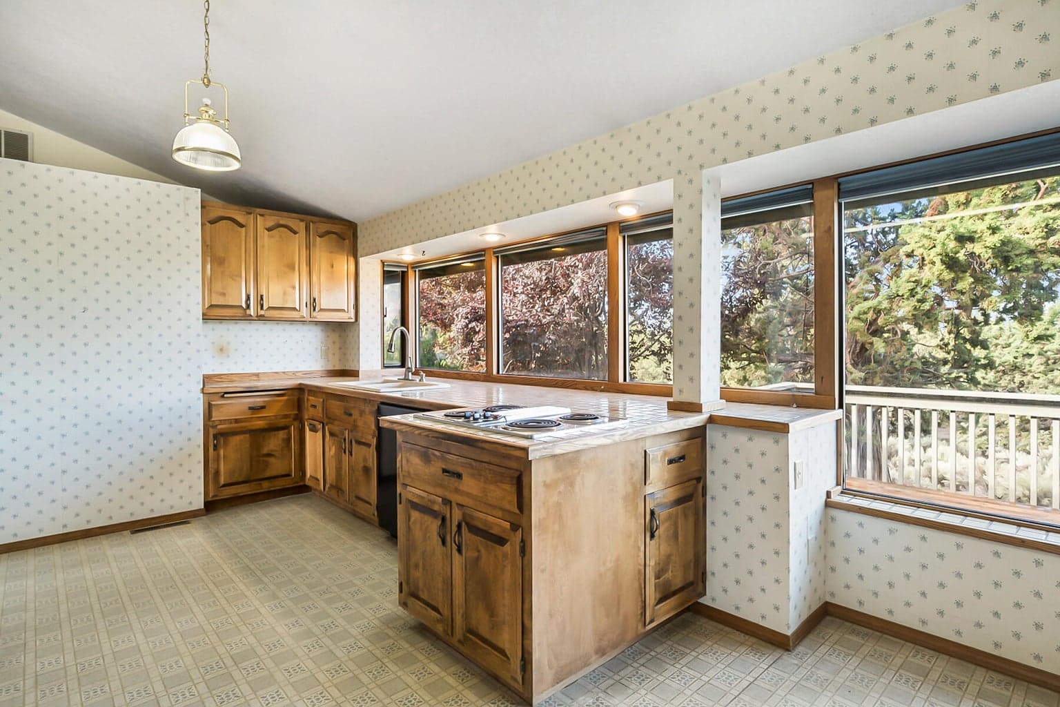Photo of 64499 McGrath Road 11 of 41