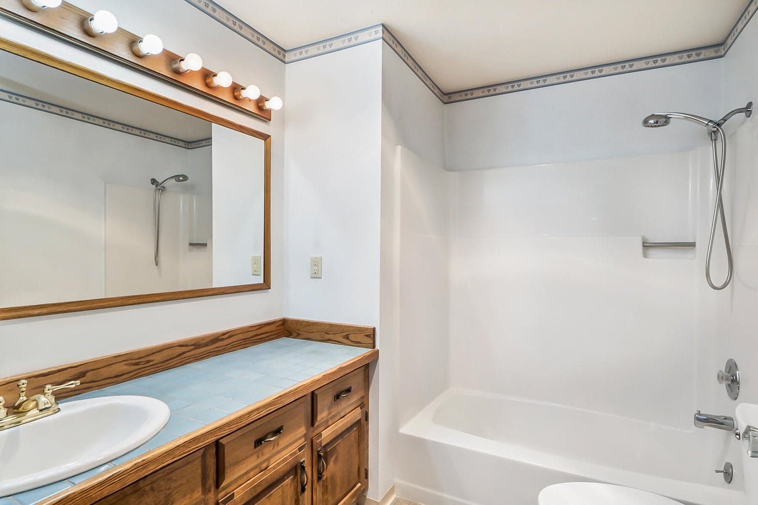 Photo of 64499 McGrath Road 22 of 41