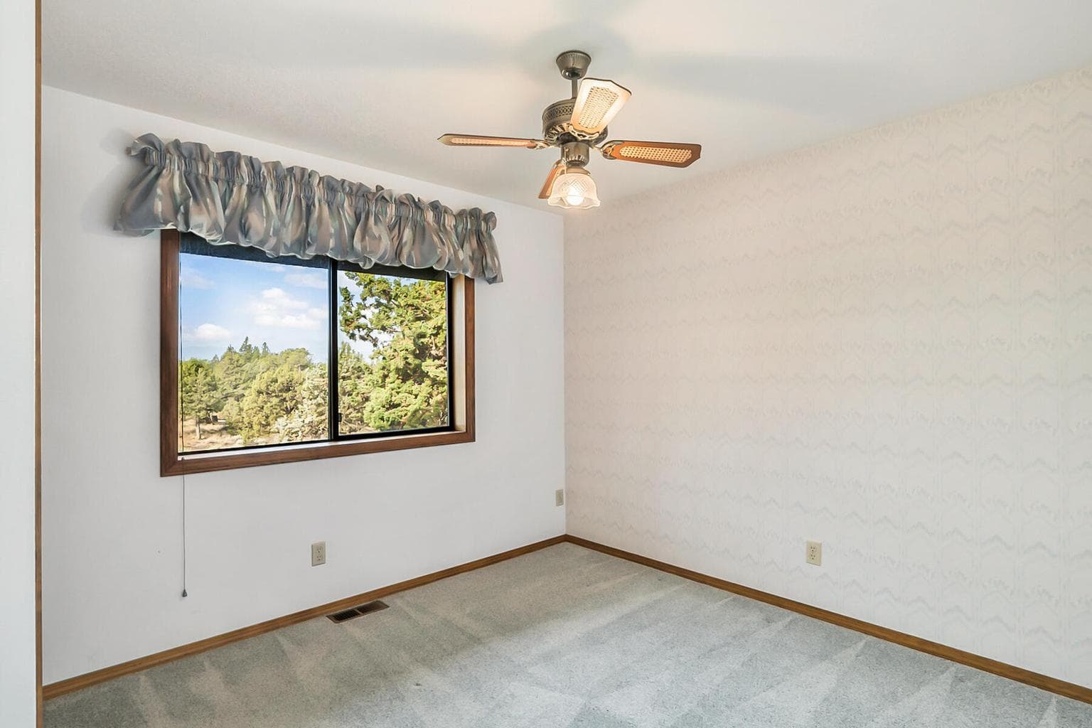 Photo of 64499 McGrath Road 23 of 41