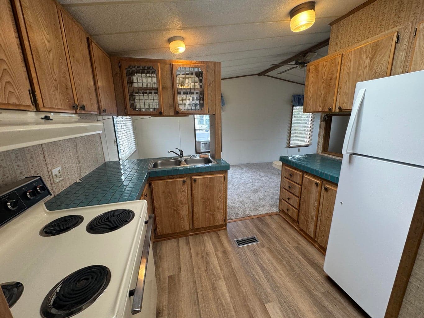 Photo of 2633 SW Obsidian Avenue 6 of 31