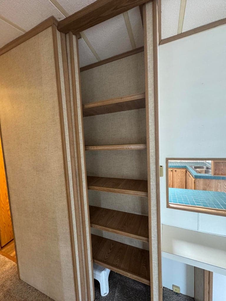 Photo of 2633 SW Obsidian Avenue 19 of 31