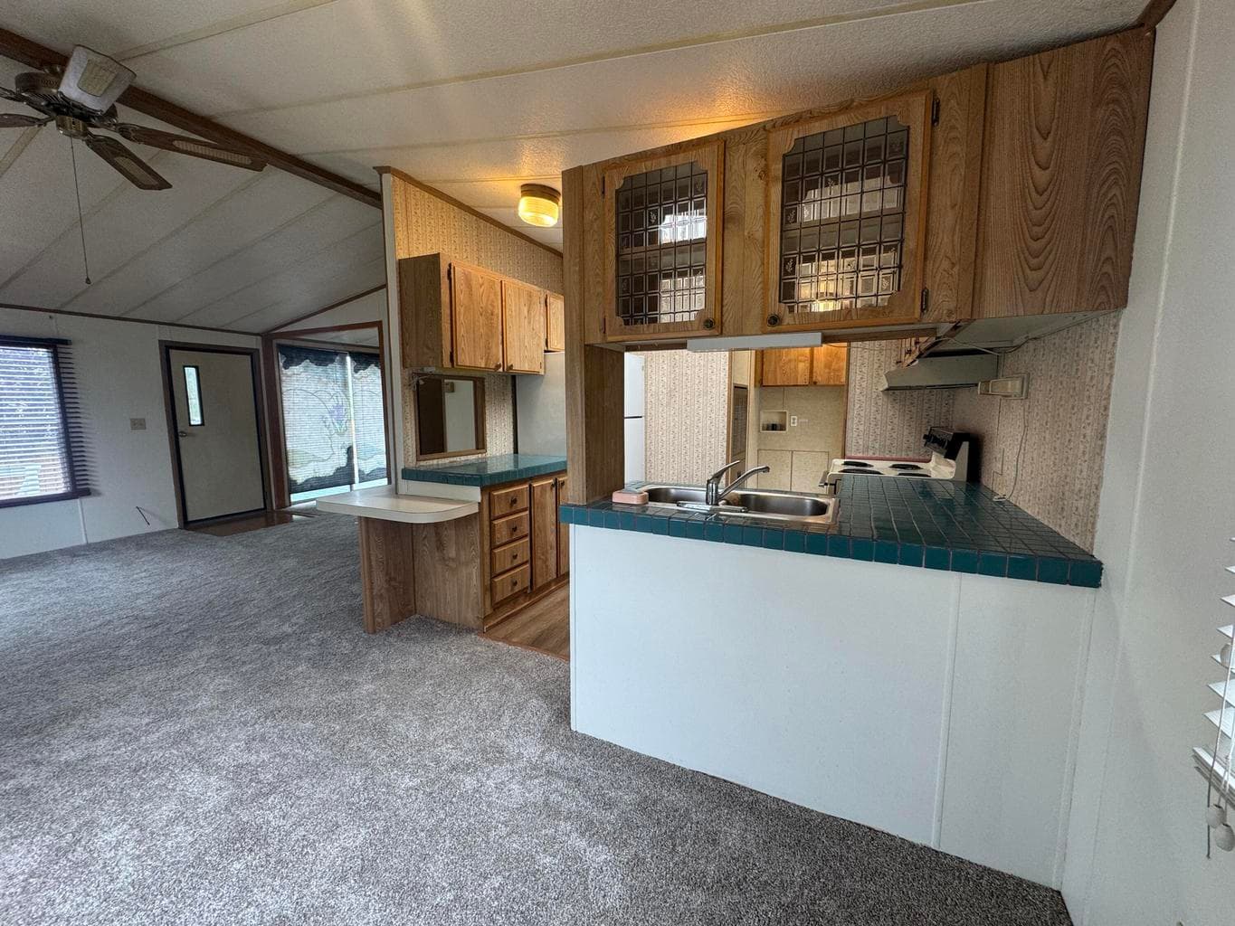 Photo of 2633 SW Obsidian Avenue 7 of 31